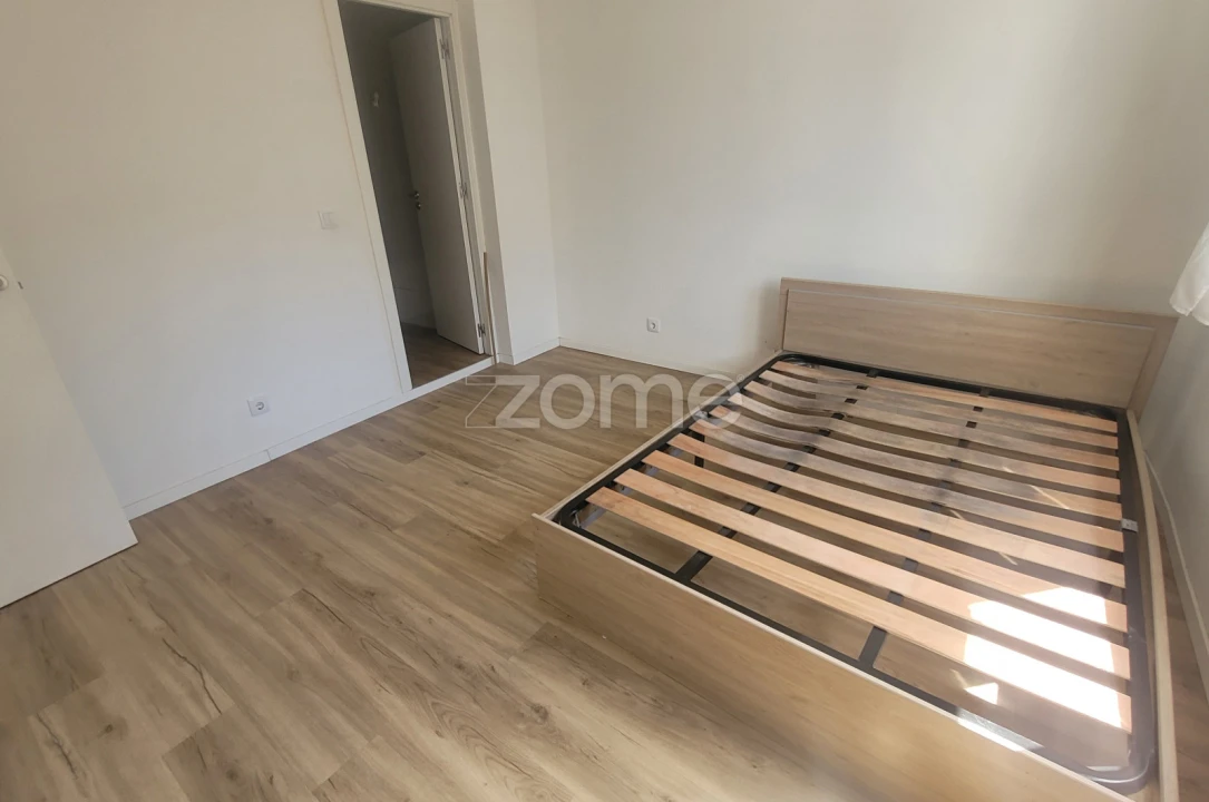 Apartamento T1 para Venda em Massamá e Monte Abraão Foto 5
