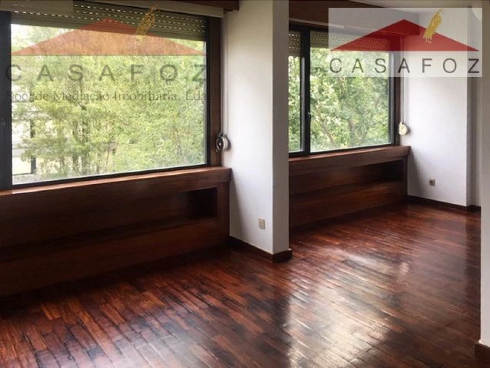 Apartamento T1 para Arrendamento em Aldoar, Foz do Douro e Nevogilde Foto 2