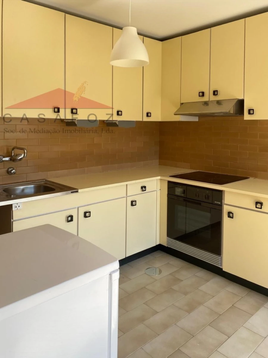 Apartamento T1 para Arrendamento em Aldoar, Foz do Douro e Nevogilde Foto 11
