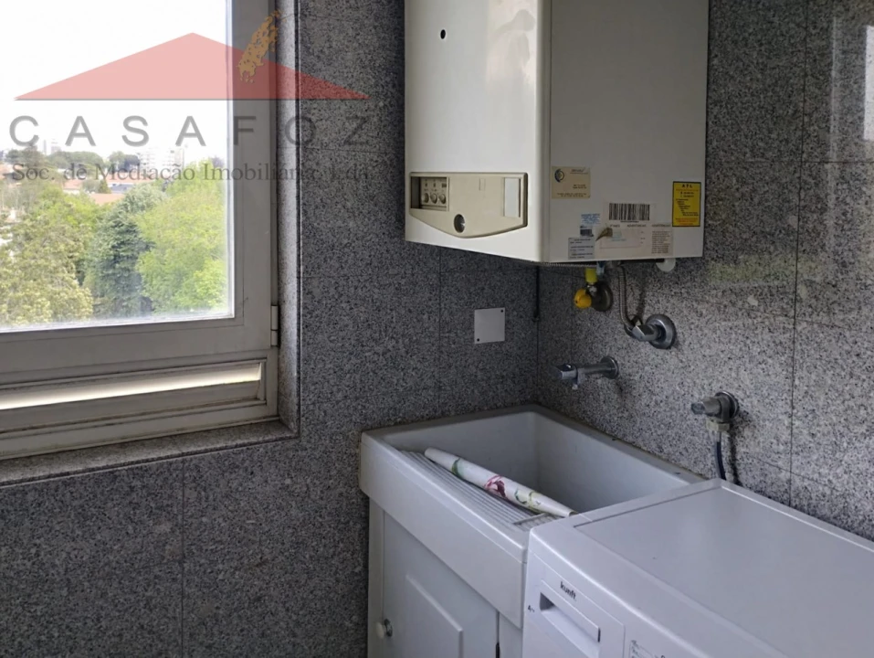 Apartamento T1 para Arrendamento em Lordelo do Ouro e Massarelos Foto 12