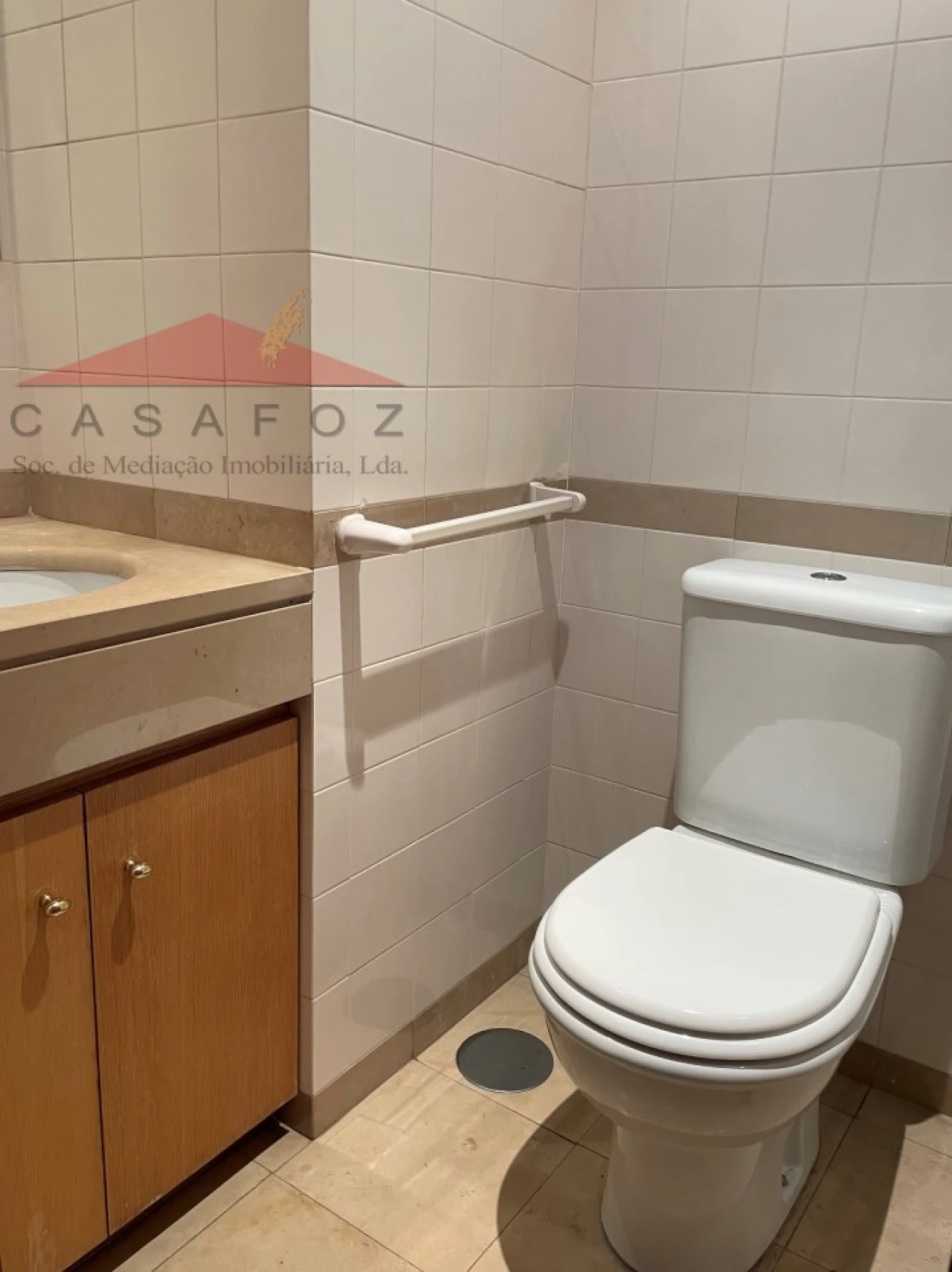 Apartamento T1 para Arrendamento em Lordelo do Ouro e Massarelos Foto 16