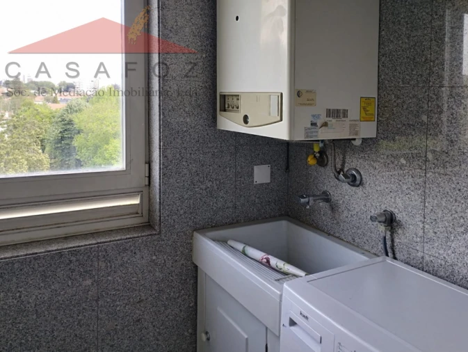 Apartamento T1 para Arrendamento em Lordelo do Ouro e Massarelos Foto 12