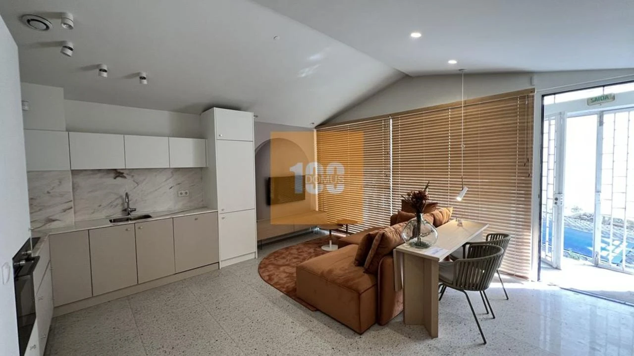 Apartamento T2 para Arrendamento em Lordelo do Ouro e Massarelos Foto 1