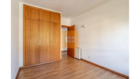 Apartamento T4 para Venda em Aldoar, Foz do Douro e Nevogilde