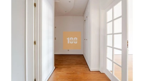 Apartamento T4 para Venda em Aldoar, Foz do Douro e Nevogilde
