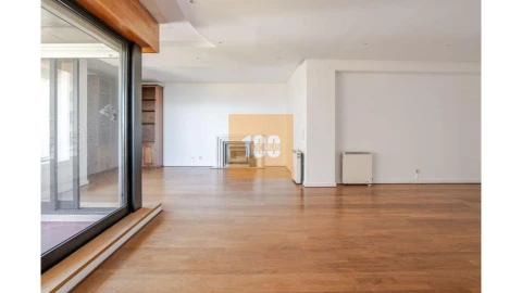 Apartamento T4 para Venda em Aldoar, Foz do Douro e Nevogilde