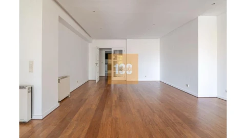Apartamento T4 para Venda em Aldoar, Foz do Douro e Nevogilde