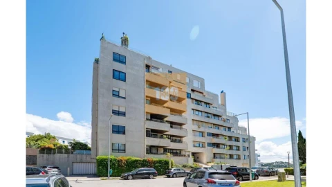 Apartamento T4 para Venda em Aldoar, Foz do Douro e Nevogilde