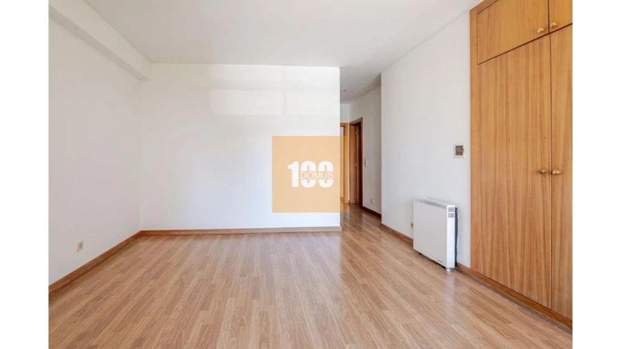 Apartamento T4 para Venda em Aldoar, Foz do Douro e Nevogilde Foto 16