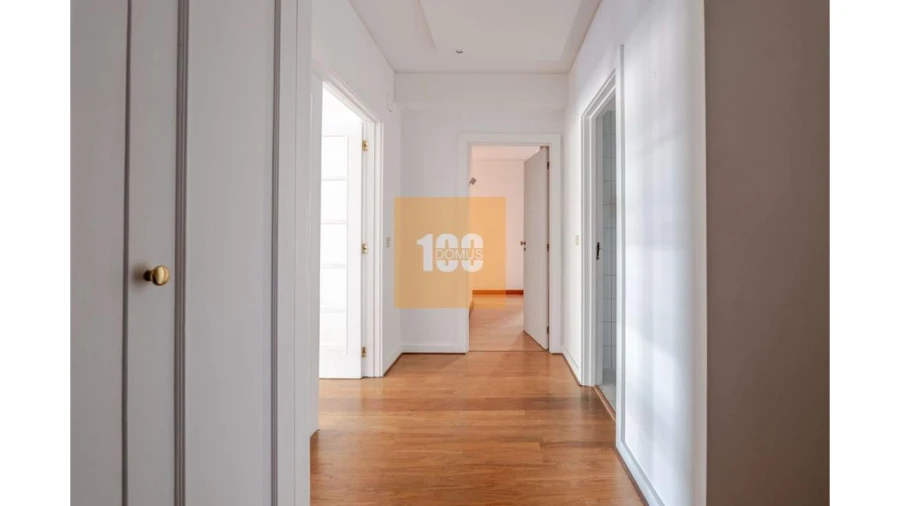 Apartamento T4 para Venda em Aldoar, Foz do Douro e Nevogilde Foto 29