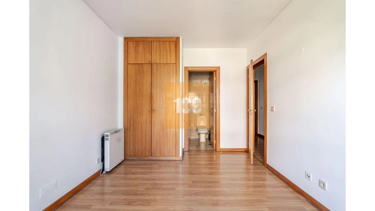 Apartamento T4 para Venda em Aldoar, Foz do Douro e Nevogilde Foto 25