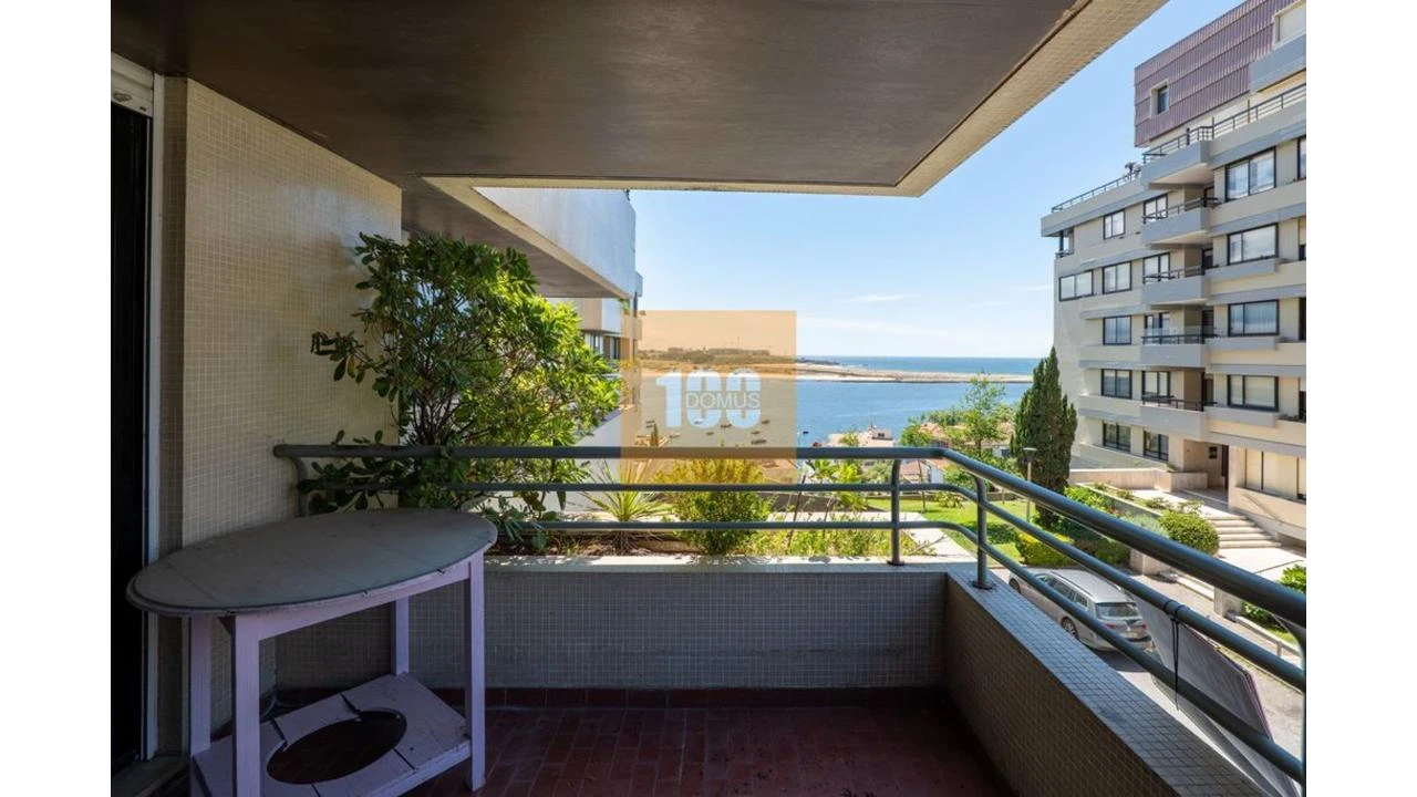 Apartamento T4 para Venda em Aldoar, Foz do Douro e Nevogilde Foto 1