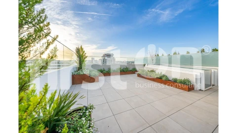 Apartamento T4 para Arrendamento em Areeiro