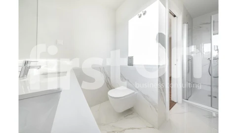 Apartamento T4 para Arrendamento em Areeiro