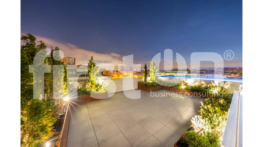 Apartamento T4 para Arrendamento em Areeiro Foto 3