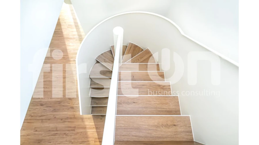 Apartamento T4 para Arrendamento em Areeiro Foto 8