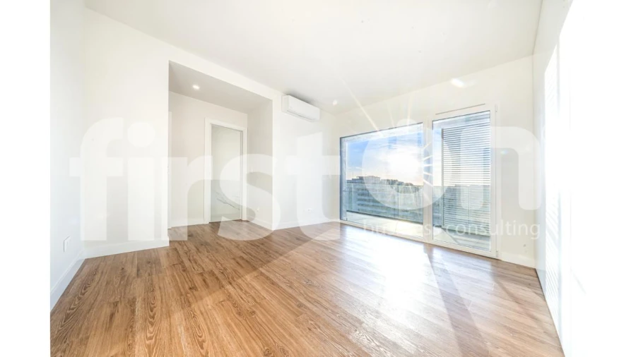 Apartamento T4 para Arrendamento em Areeiro Foto 13