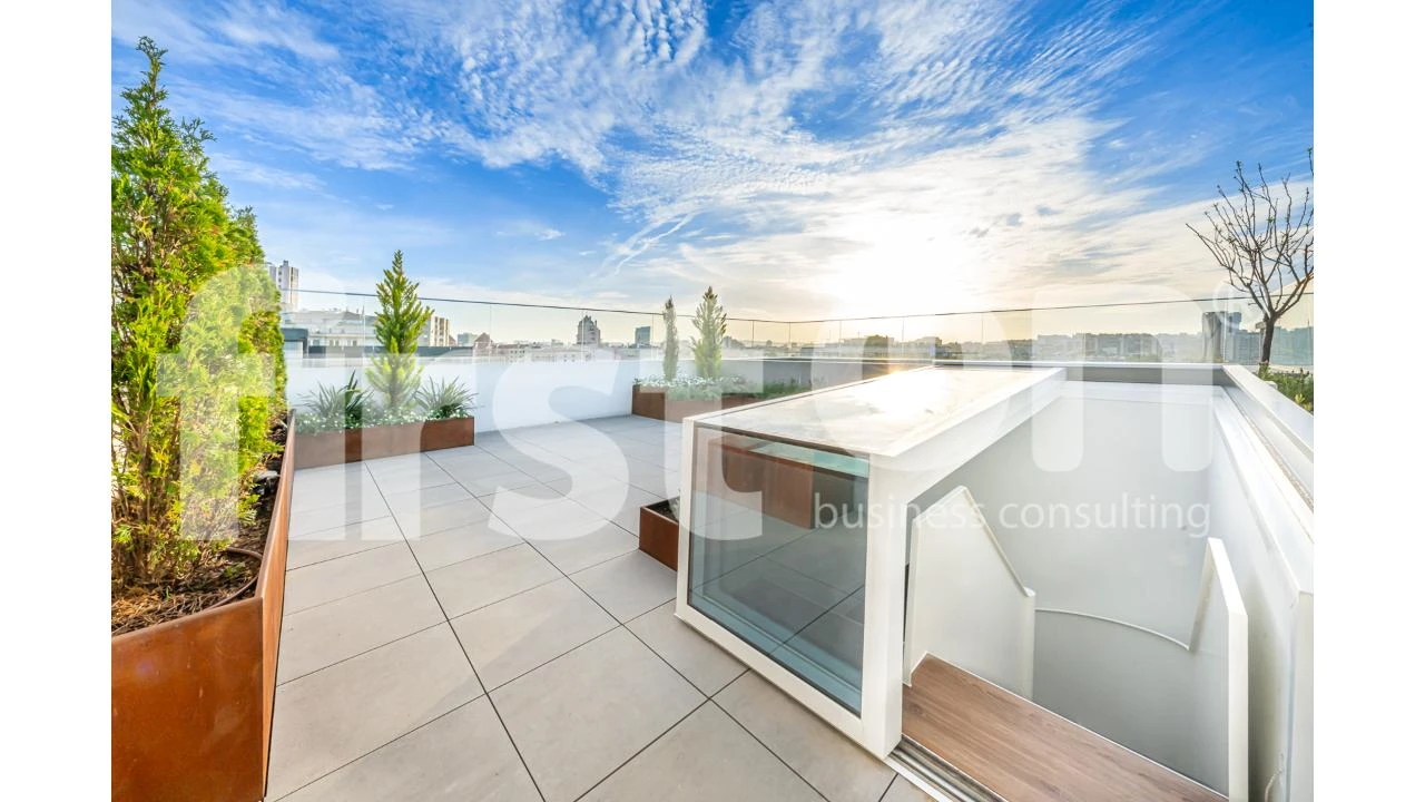 Apartamento T4 para Arrendamento em Areeiro Foto 6