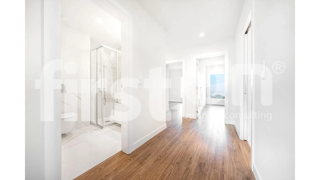 Apartamento T4 para Arrendamento em Areeiro Foto 22