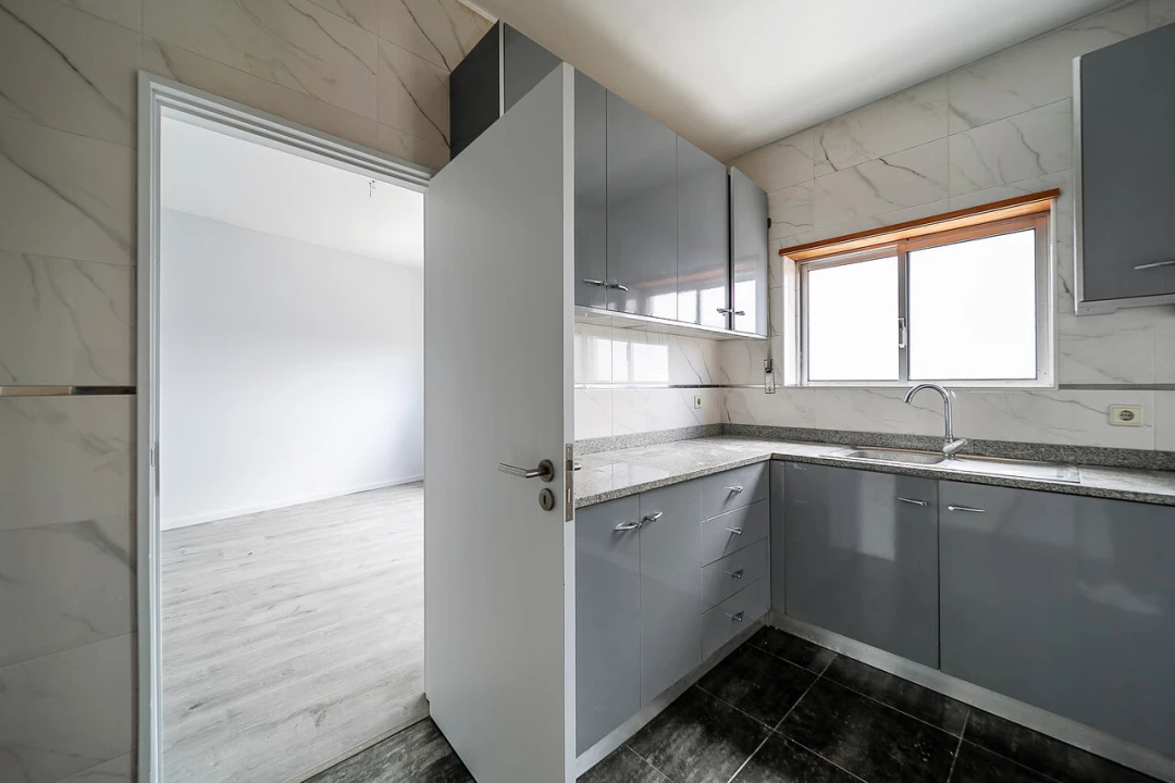 Apartamento T3 para Venda em Bonfim Foto 9