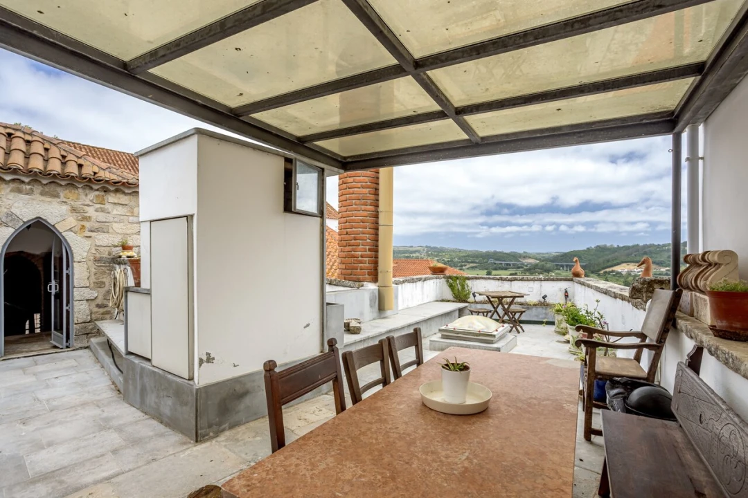 Moradia T5 para Venda em Santa Maria, São Pedro e Sobral da Lagoa Foto 1