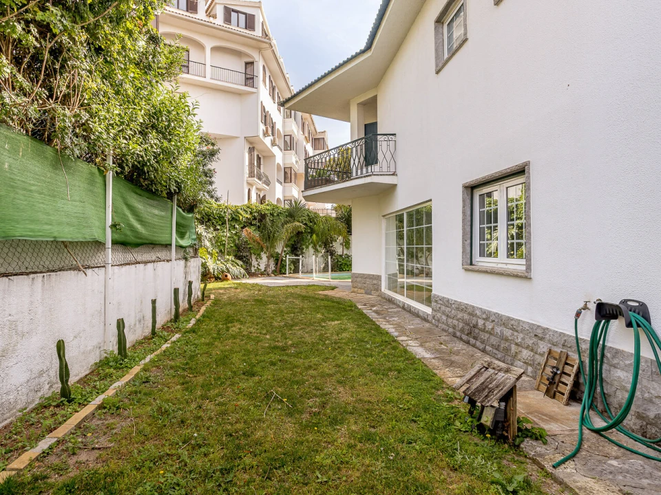 Moradia T6 para Venda em Carcavelos e Parede Foto 32