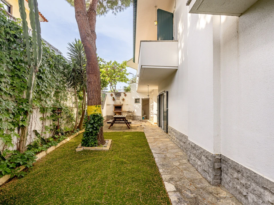 Moradia T6 para Venda em Carcavelos e Parede Foto 44