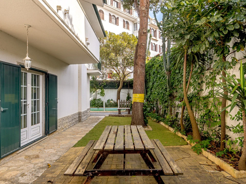 Moradia T6 para Venda em Carcavelos e Parede Foto 45