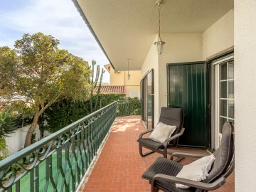 Moradia T6 para Venda em Carcavelos e Parede