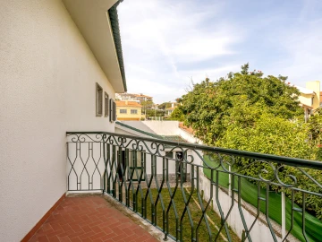 Moradia T6 para Venda em Carcavelos e Parede