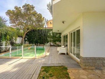 Moradia T6 para Venda em Carcavelos e Parede