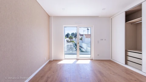 Apartamento T0 para Venda em Ericeira