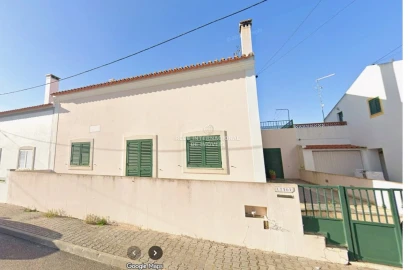 Moradia T4 para Venda em Santa Maria do Castelo e Santiago e Santa Susana
