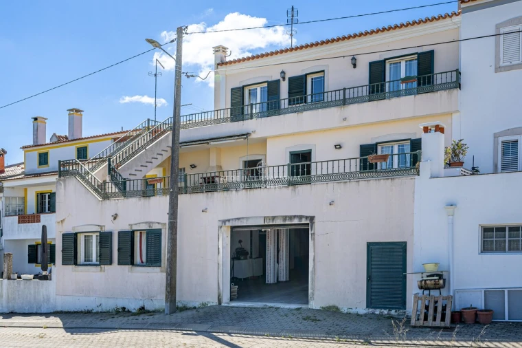 Moradia T4 para Venda em Santa Maria do Castelo e Santiago e Santa Susana Foto 26