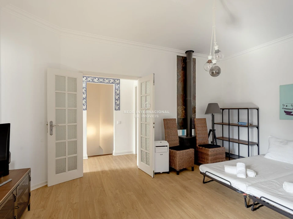 Moradia T6 para Venda em Carcavelos e Parede Foto 4