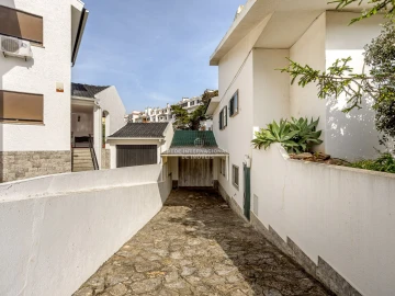 Moradia T6 para Venda em Carcavelos e Parede