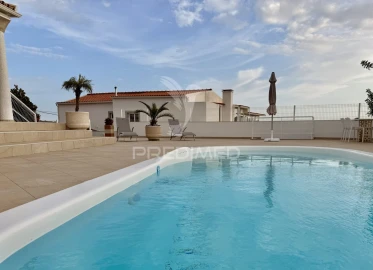 Moradia T9 para Venda em Loule (São Sebastião)