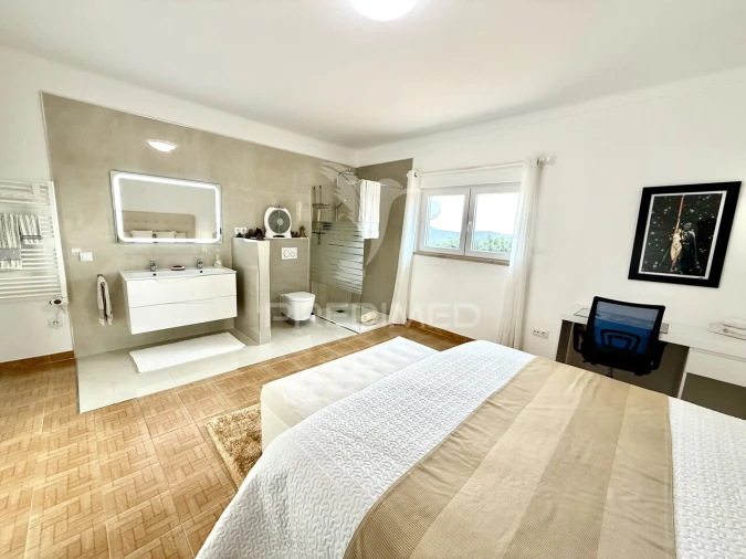 Moradia T9 para Venda em Loule (São Sebastião) Foto 29