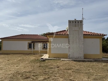 Quinta T3 para Venda em Sines