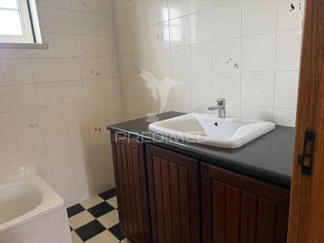 Quinta T3 para Venda em Sines