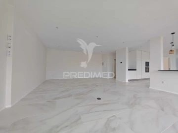 Moradia T3 para Venda em Santa Cruz
