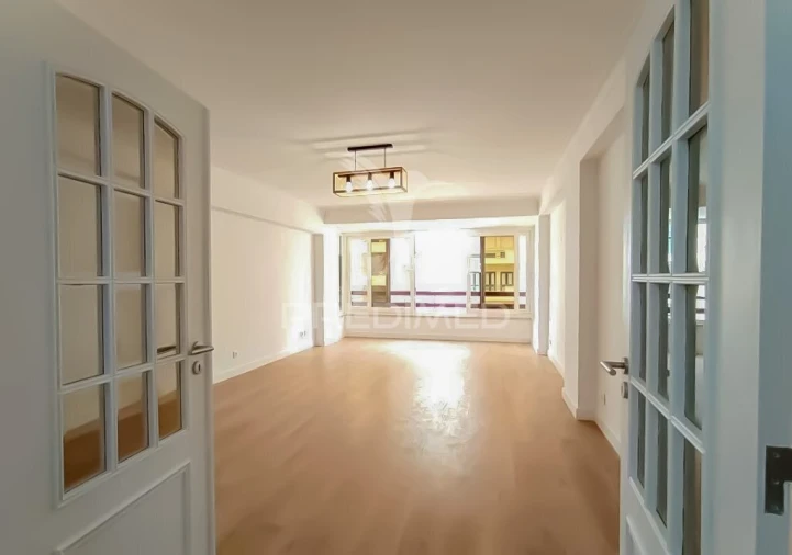 Apartamento T3 para Venda em São Domingos de Benfica Foto 9