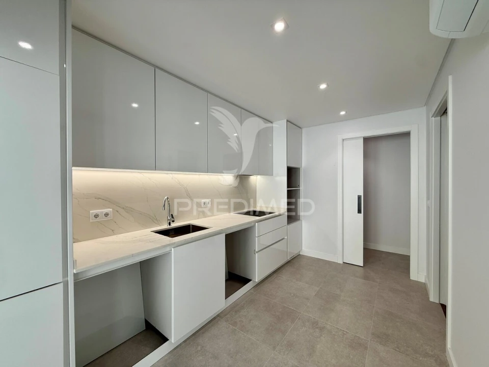 Apartamento T4 para Venda em Leiria, Pousos, Barreira e Cortes Foto 8