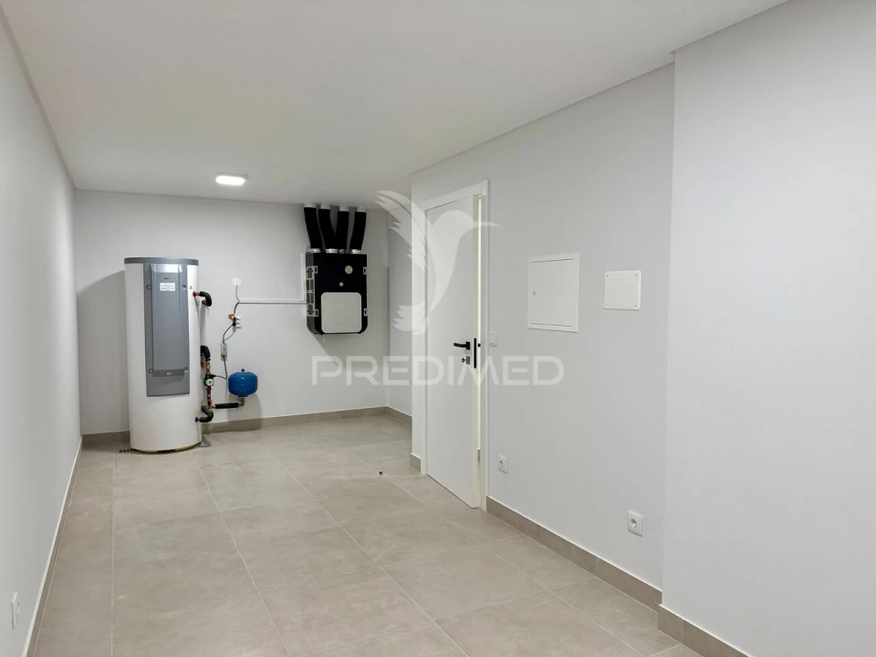 Apartamento T4 para Venda em Leiria, Pousos, Barreira e Cortes Foto 25