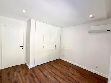 Apartamento T4 para Venda em Leiria, Pousos, Barreira e Cortes