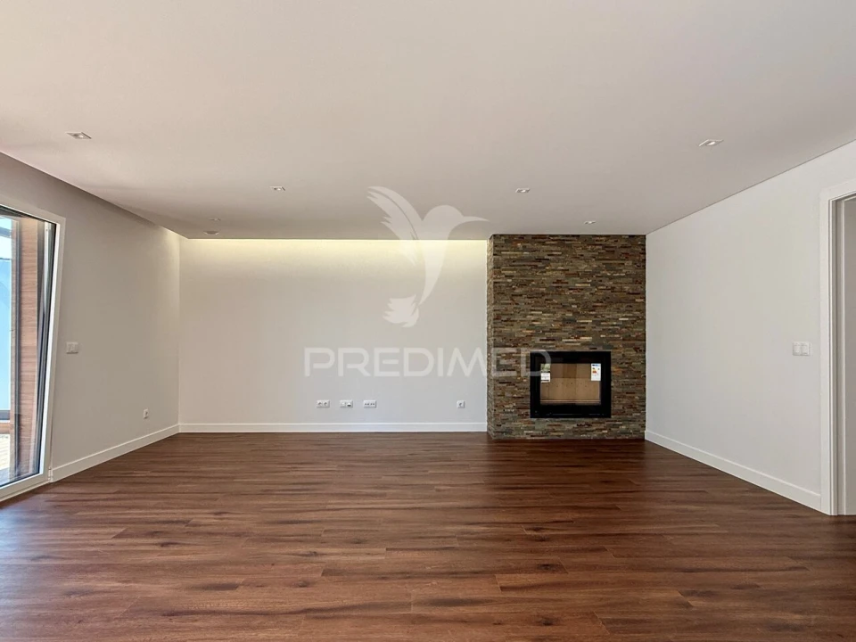 Apartamento T4 para Venda em Leiria, Pousos, Barreira e Cortes Foto 9