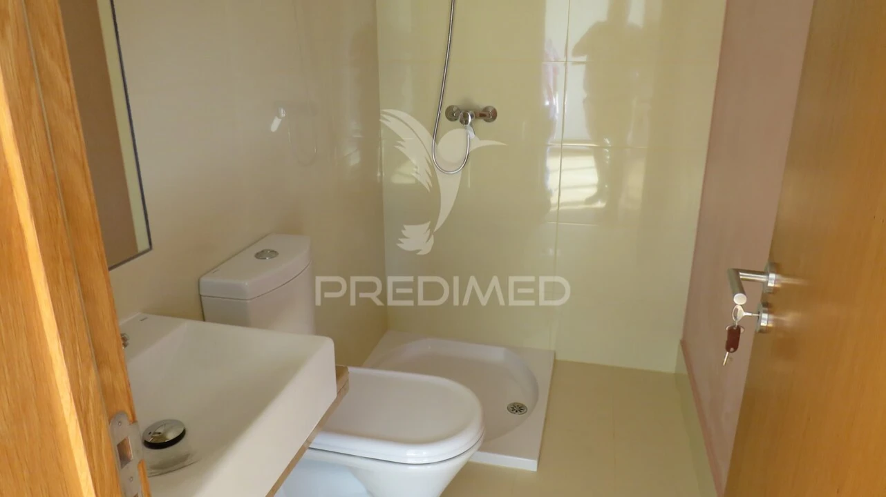 Apartamento T4 para Venda em São Martinho Foto 16