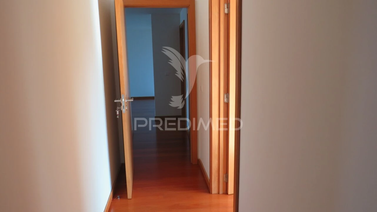 Apartamento T4 para Venda em São Martinho Foto 21
