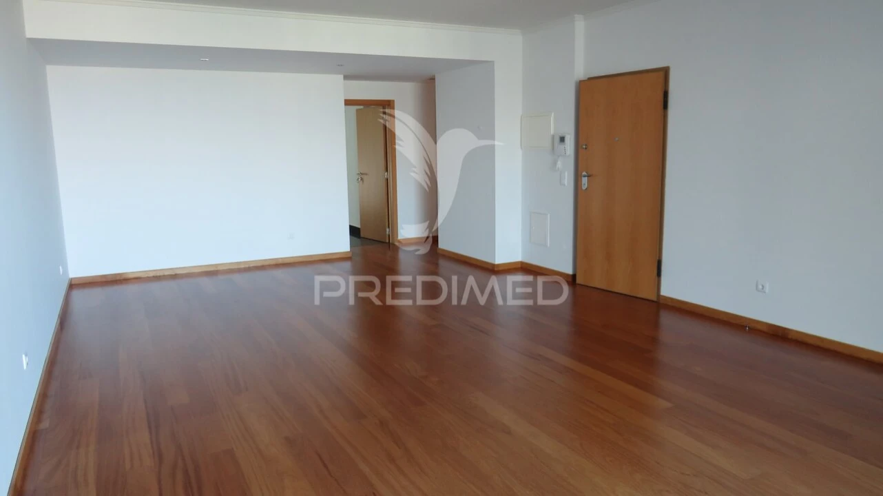Apartamento T4 para Venda em São Martinho Foto 3
