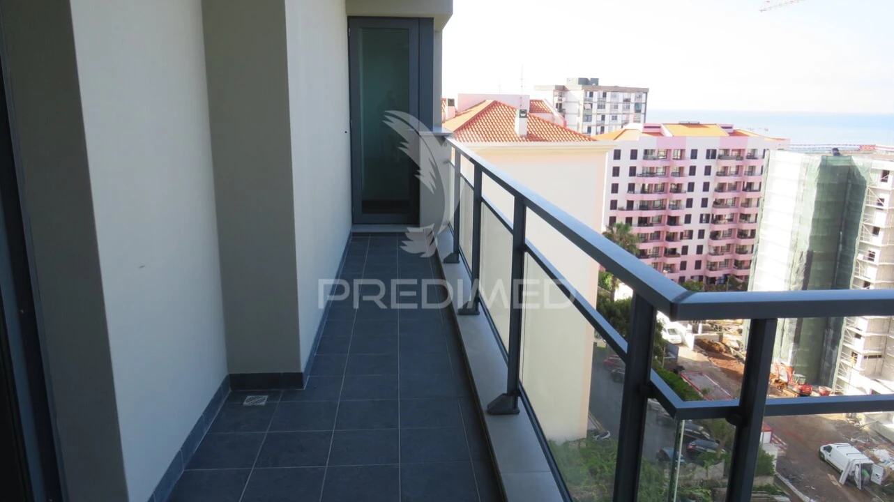 Apartamento T4 para Venda em São Martinho Foto 1